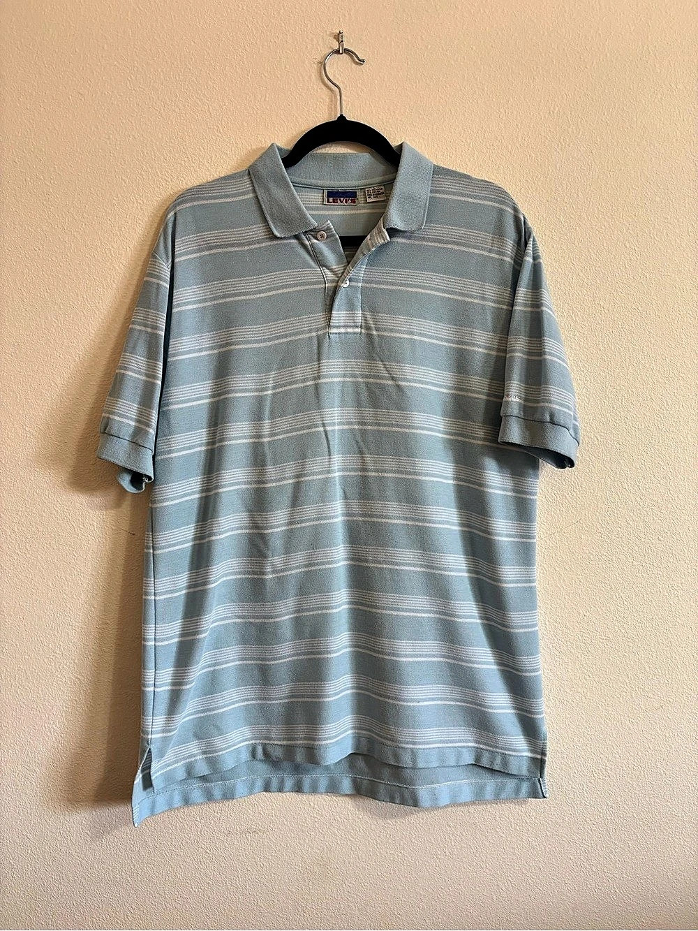 Vintage Levi's Men's Striped Polo in Blue & White Size L